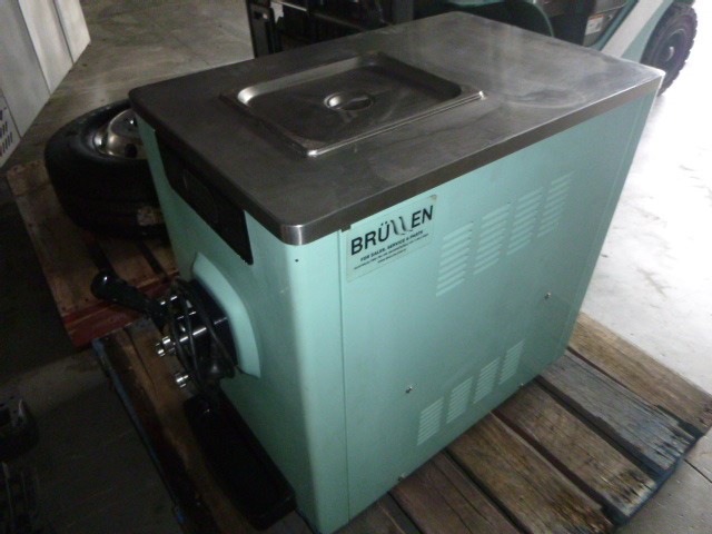 Unreserved Industrial Ice Cream Machine & Fridge