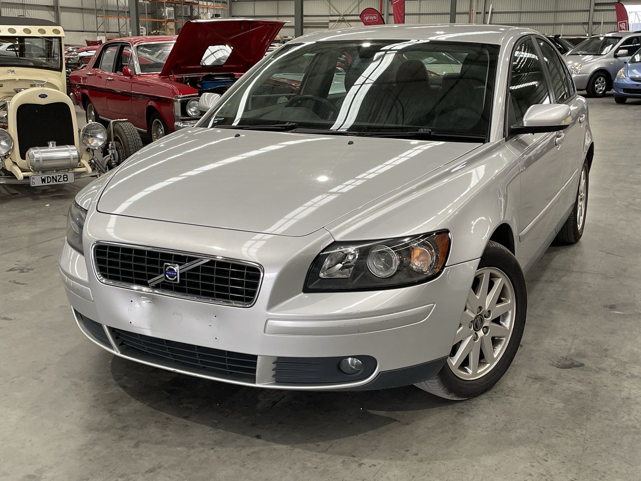 2005 Volvo S40 2.4i Automatic Sedan