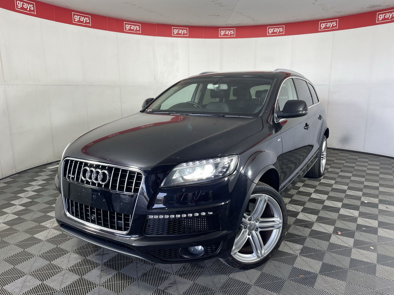 Audi Q7 3.0 TDI quattro Turbo Diesel AT - 8 Speed 7 Seats