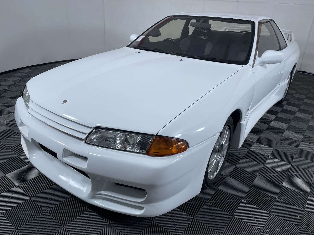 Nissan Skyline R32 GTR Manual Sedan