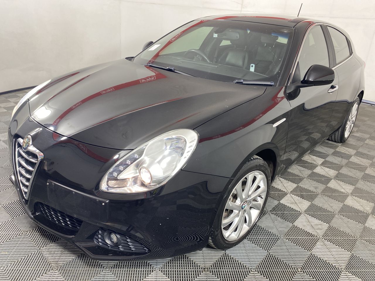 2013 Alfa Romeo Giulietta DISTINCTIVE Turbo Diesel Automatic Hatchback ...