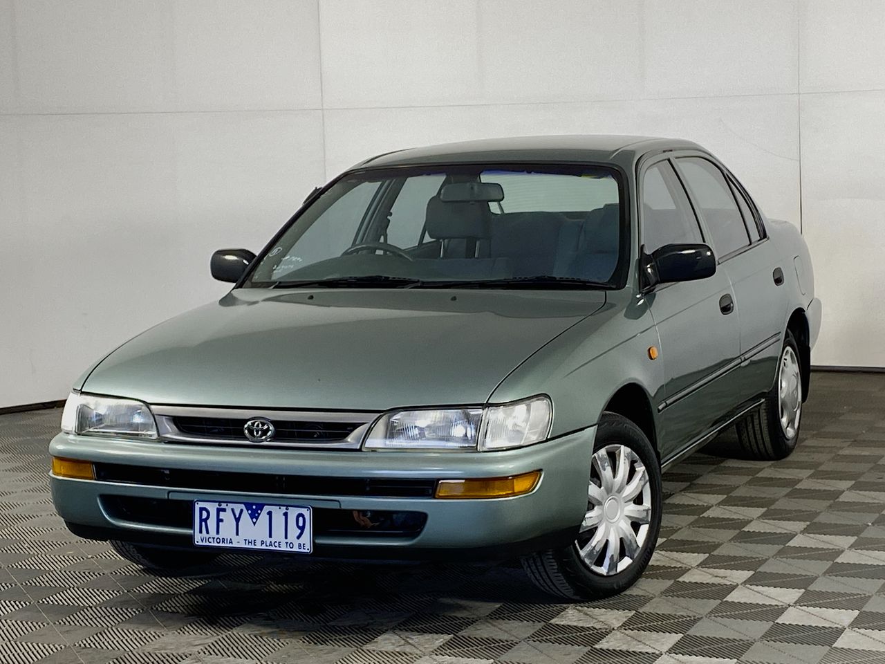 1999 Toyota Corolla Conquest AE102 Automatic Sedan