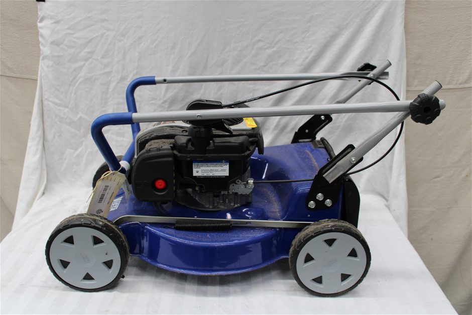 Blue Victa Classic Cut Lawn Mower Auction (00079040494) Grays Australia
