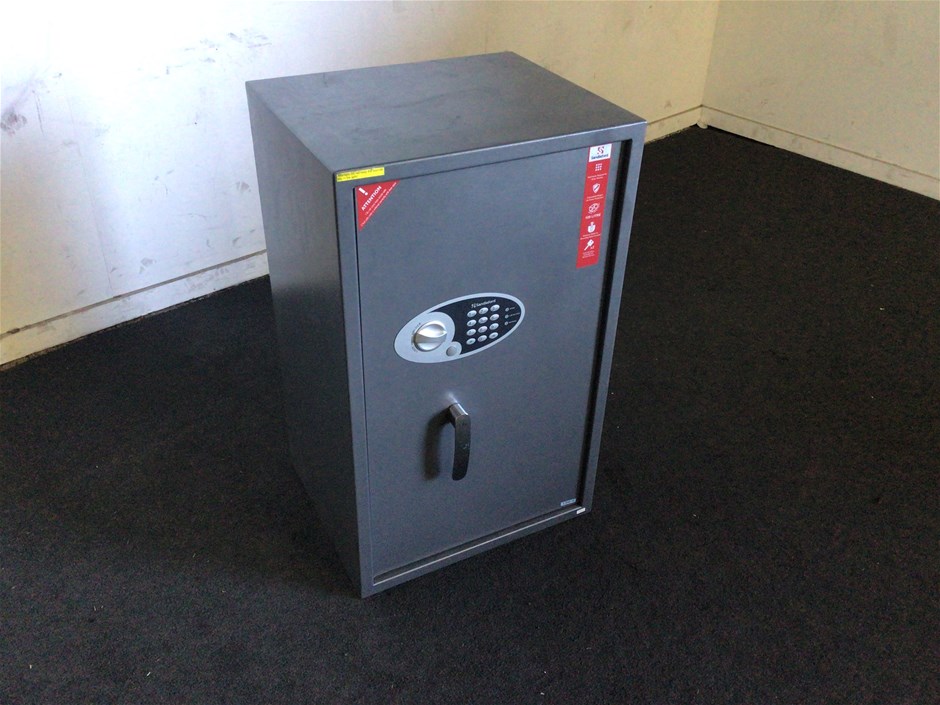 1 x SANDLEFORD Safe Auction (01097044844) Grays Australia