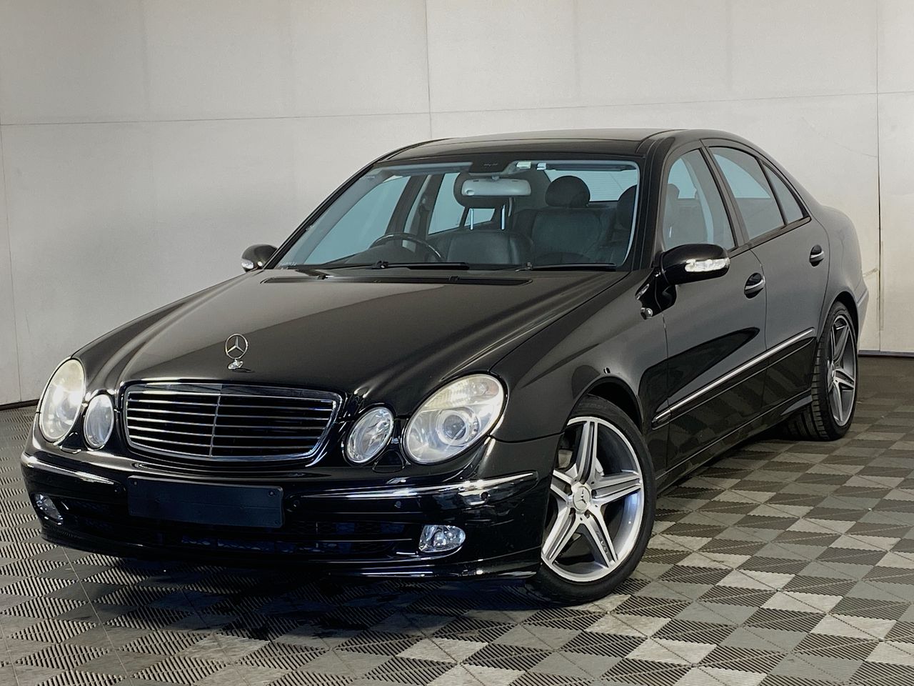 2004 Mercedes Benz E320 Elegance W211 Auto