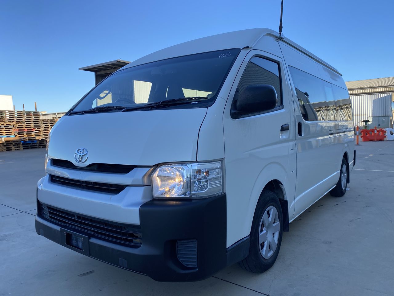 2017 Toyota HiAce KDH223R Turbo Diesel Automatic 14 Seats Bus Auction ...