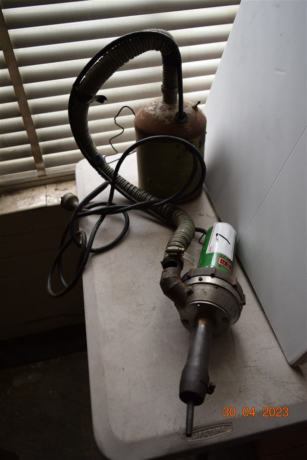 ``Leister`` Heat Gun with Hot Air Blower Auction (00079041089) Grays