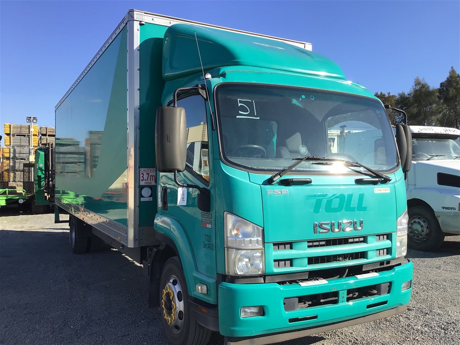 2012 Isuzu FSR850 Medium 220 4 x 2 Pantech Truck (CNG Only)