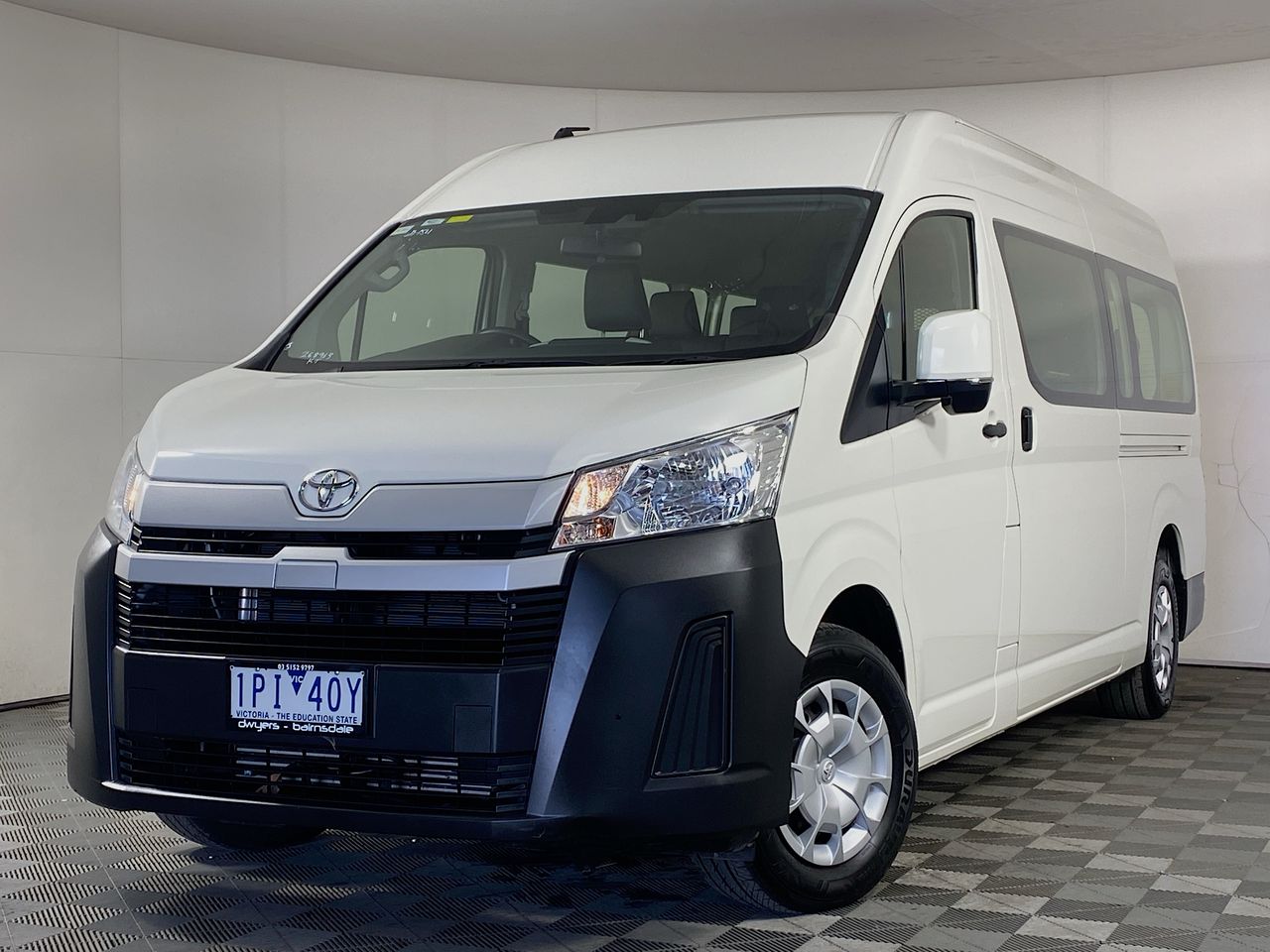 2020 Toyota HiAce GDH320R TDI Auto 12 Seats Bus
