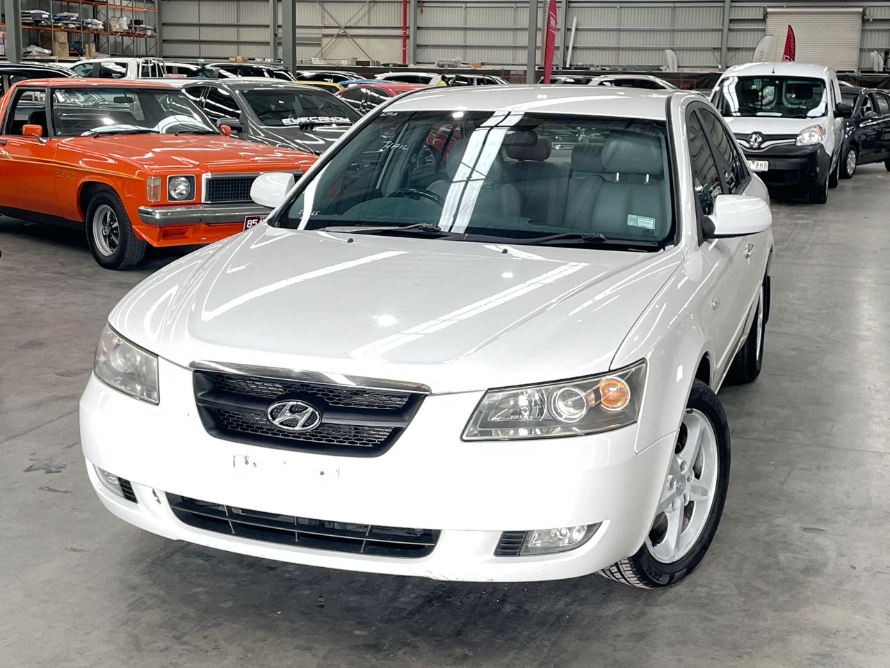 Unres 2005 Hyundai Sonata Elite NF Automatic Sedan