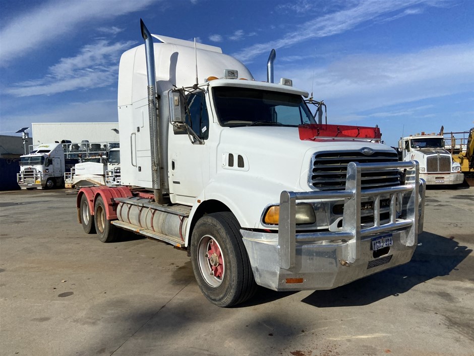 Unreserved 2002 Sterling AT9500 6 x 4 Prime Mover