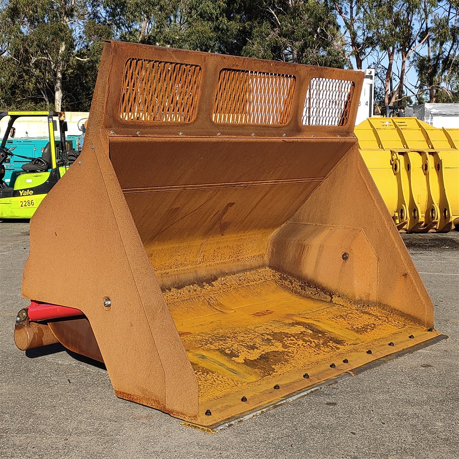 Unreserved Earthmoving Buckets & CAT Parts