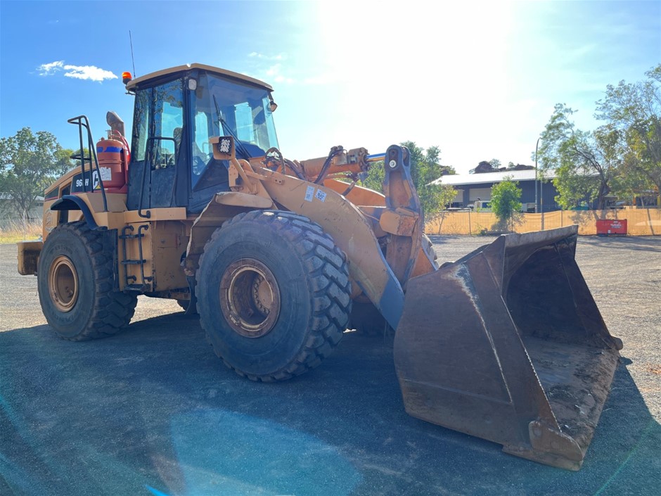 Caterpillar 966K Loader
