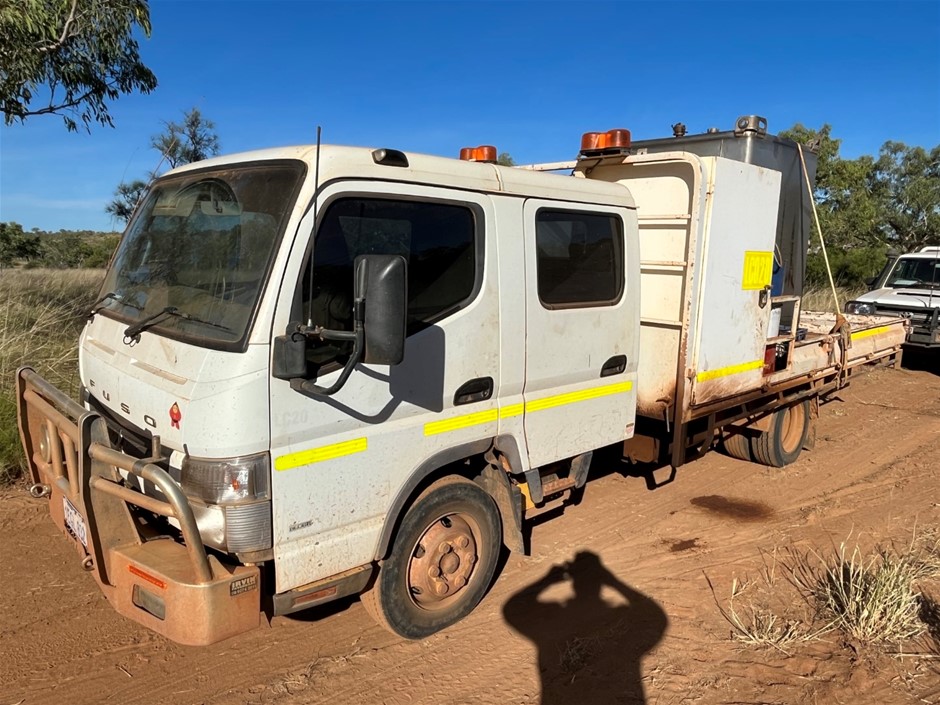 Mitsubishi Fuso Dual Cab Service Truck