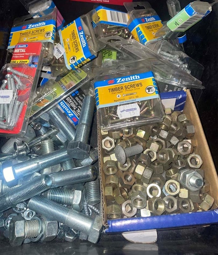 Unreserved Tools, Auto Accessories &  Home Renovators 