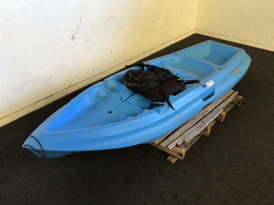 Lifetime Daylite Kayak Auction (0009-7045220) | Grays Australia