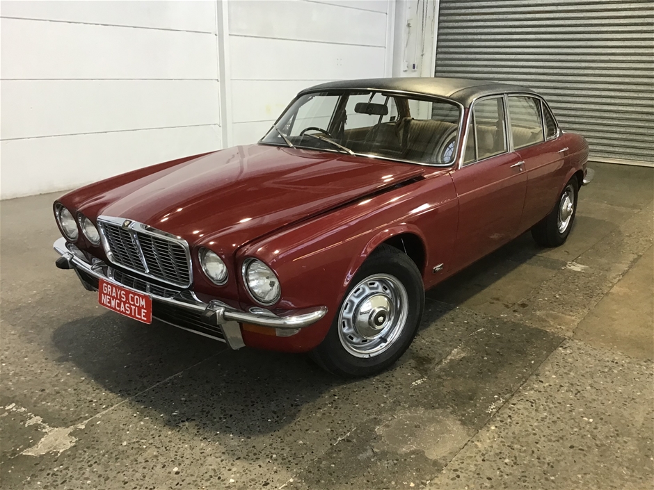 1975 Jaguar Xj6 Automatic Sedan