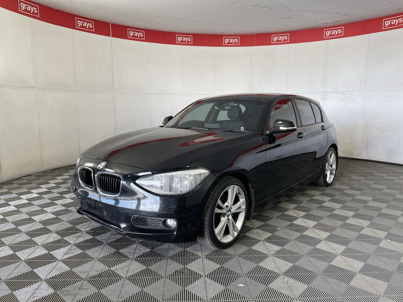 2011 BMW 1 Series 118i F20 Automatic - 8 Speed Hatchback