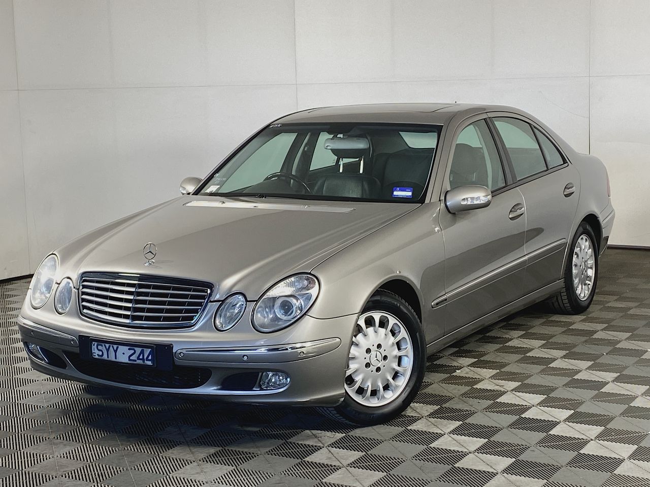 2004 Mercedes Benz E320 Elegance W211 Automatic Sedan Auction (0001 ...