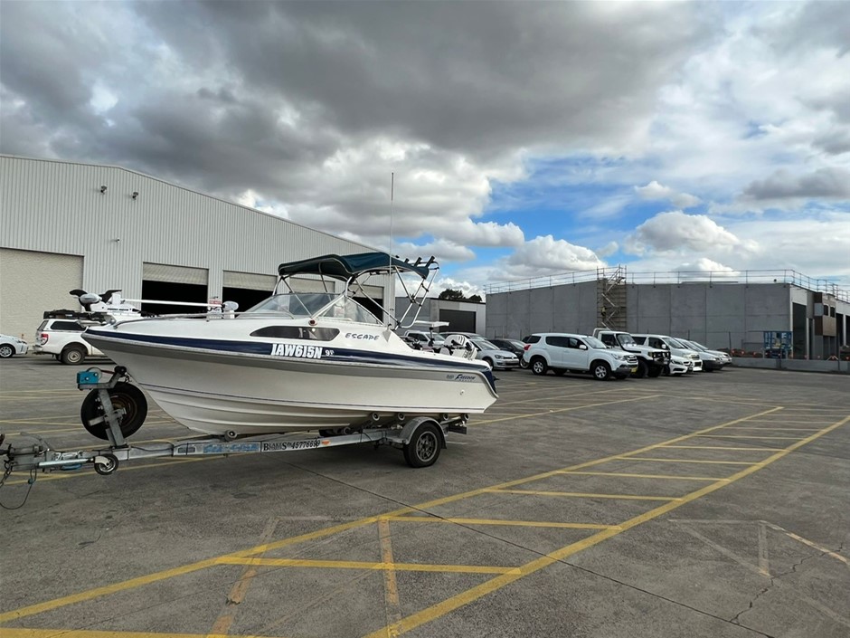 FREEDOM ESCAPE BOAT, JOHNSON 90HP ENGINE