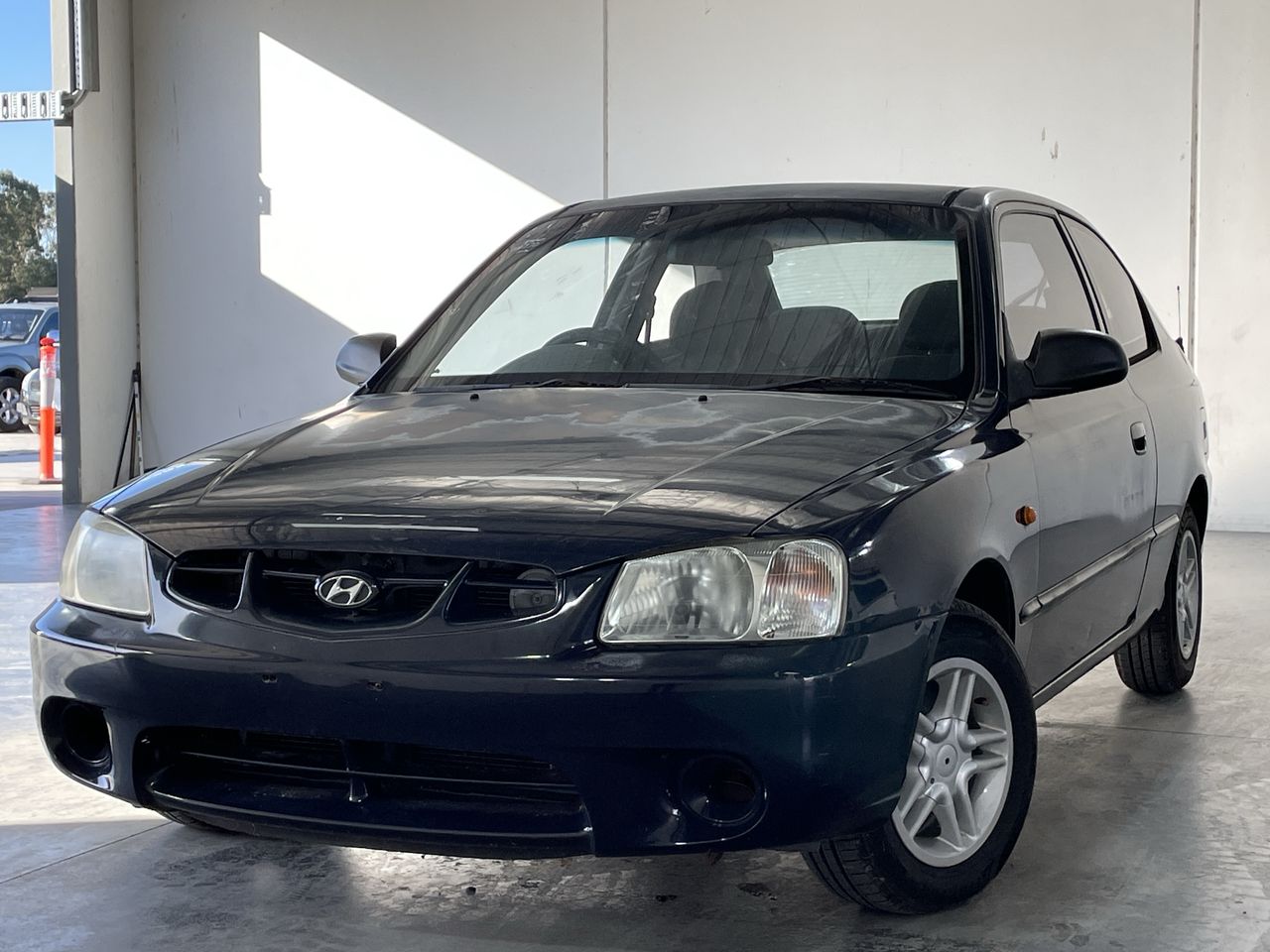 2001 Hyundai Accent GL LS Automatic Hatchback Auction (0001-21002196 ...