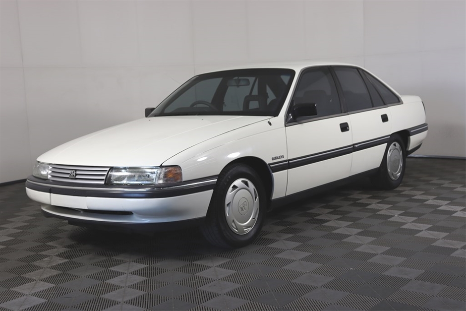 1990 Holden Commodore Berlina VN Auto