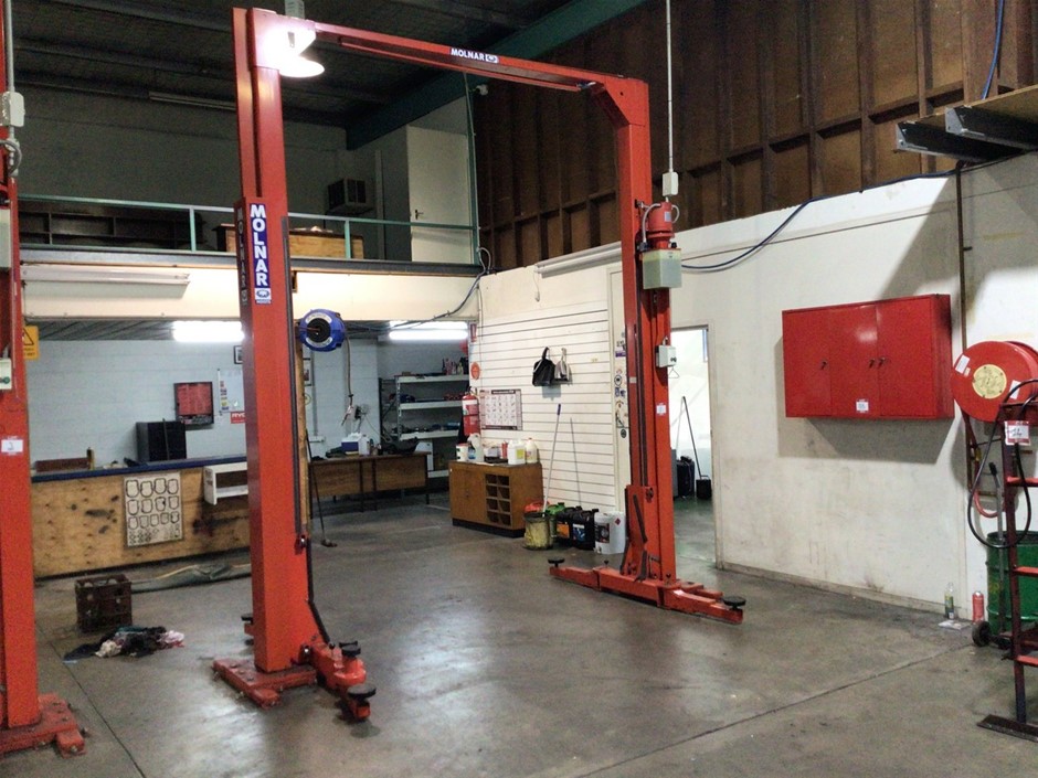 Molnar 2 Post Vehicle Hoist Auction (00017045475) Grays Australia