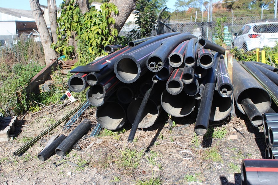 Large Quantity Assorted Poly Pipes Auction (0102-5052879) | Grays Australia