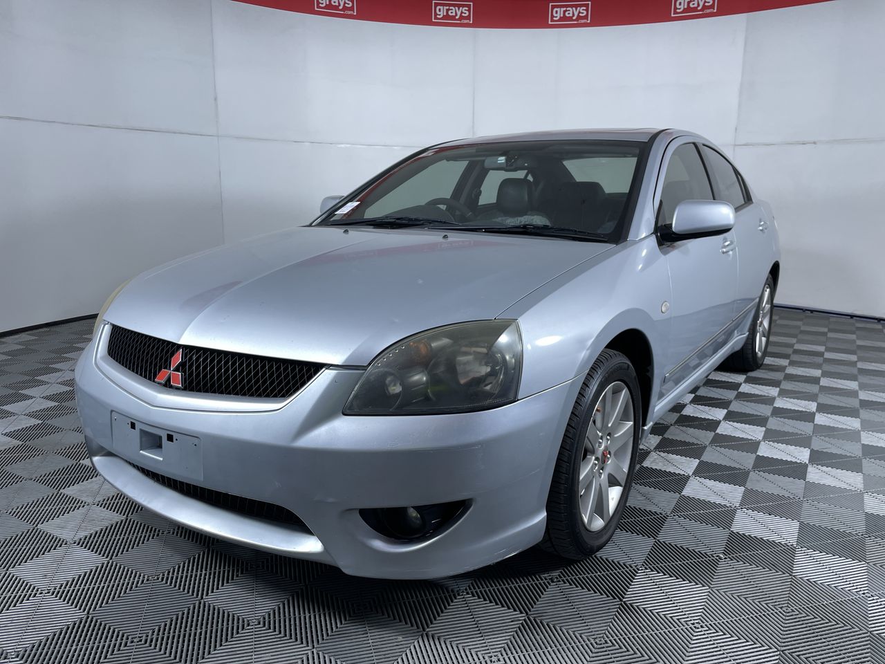 2005 Mitsubishi 380 GT DB Automatic Sedan Auction (0001-50504143 ...