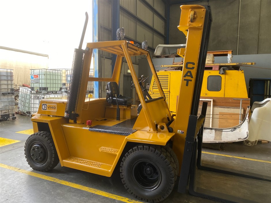 1982 Caterpillar V140 Forklift Auction (00013026096) Grays Australia