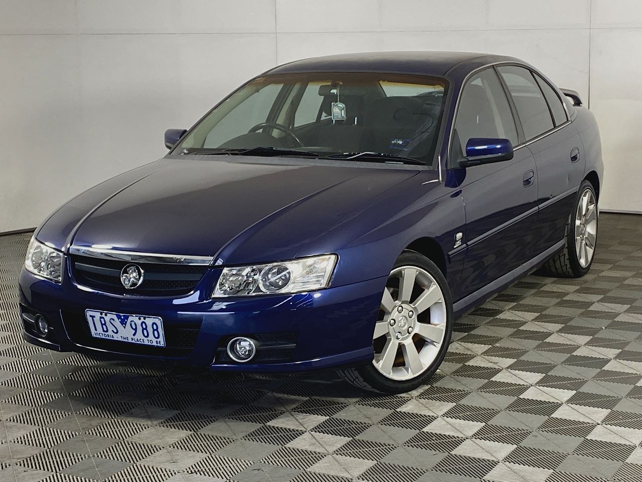 2004 HOLDEN BERLINA Automatic Sedan Auction (0001-21003324) | Grays ...