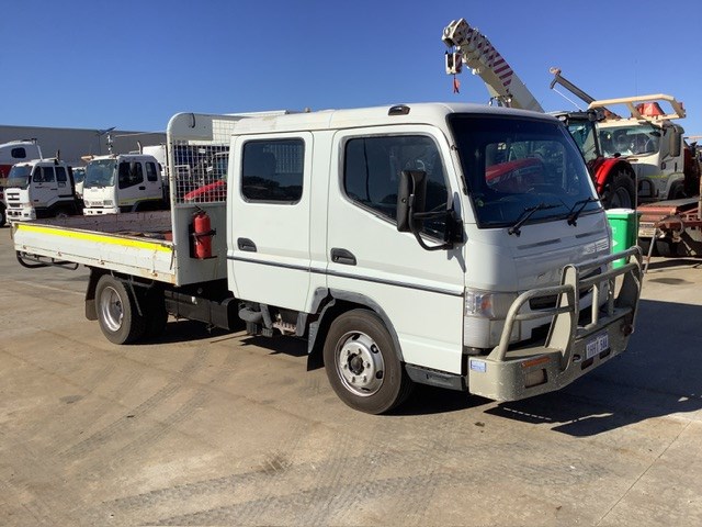 Mitsubishi Fuso Canter 4x2 Tray Body Truck