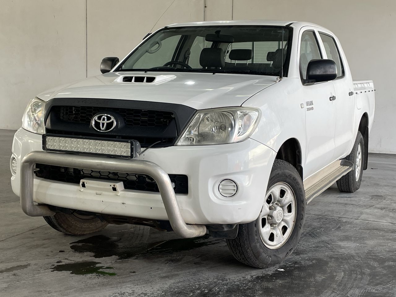 2010 Toyota Hilux SR (4x4) KUN26R T/D Manual Dual Cab