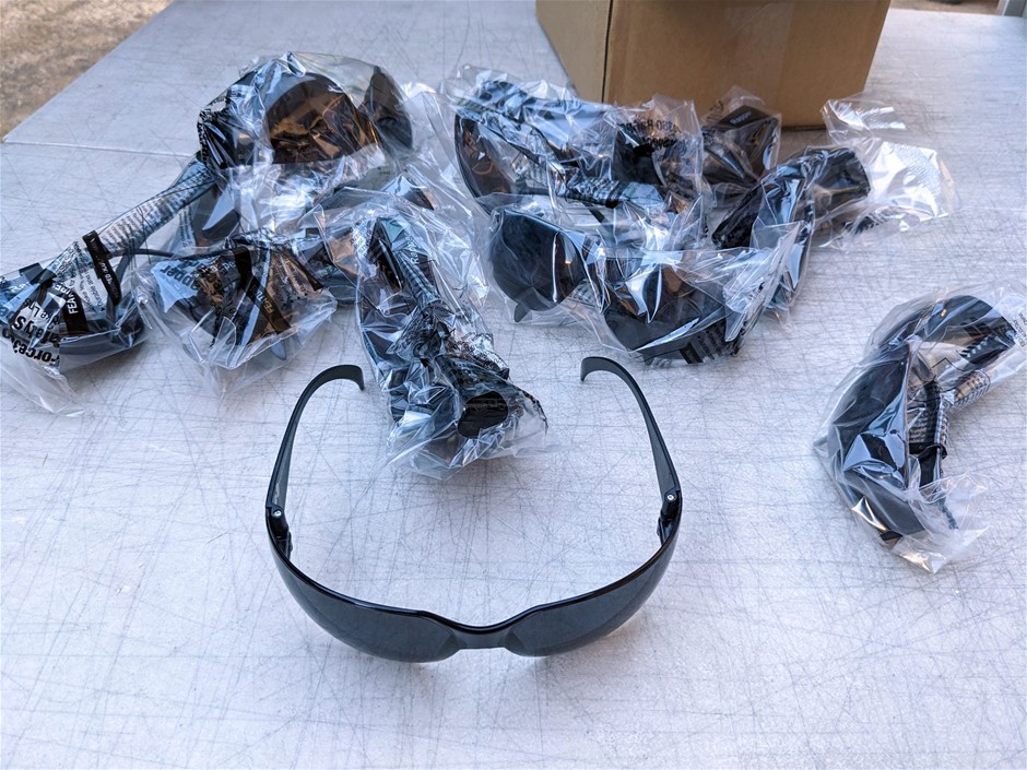 12 x Rapper Safety Glasses - DELIVERY AVAILABLE Auction (0021-5053295 ...
