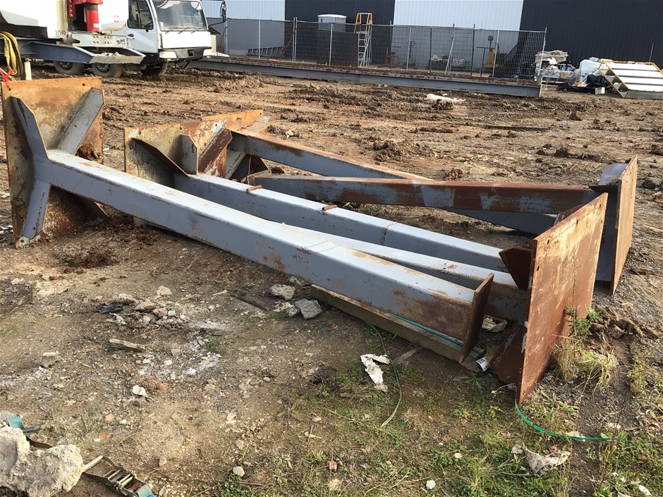 5 x Steel Beam Structures Auction (00383025989) Grays Australia