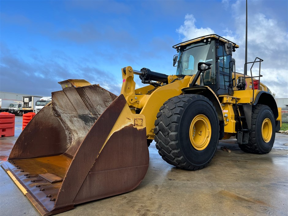 <p> 2021 Caterpillar 972M Wheeled Loader (MM147) </p>