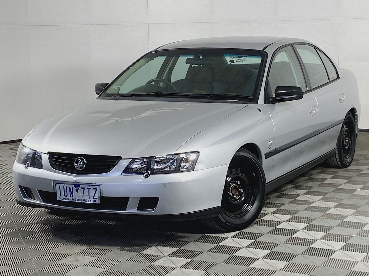 2003 Holden Commodore Executive Y Series Automatic Sedan Auction (0001 ...
