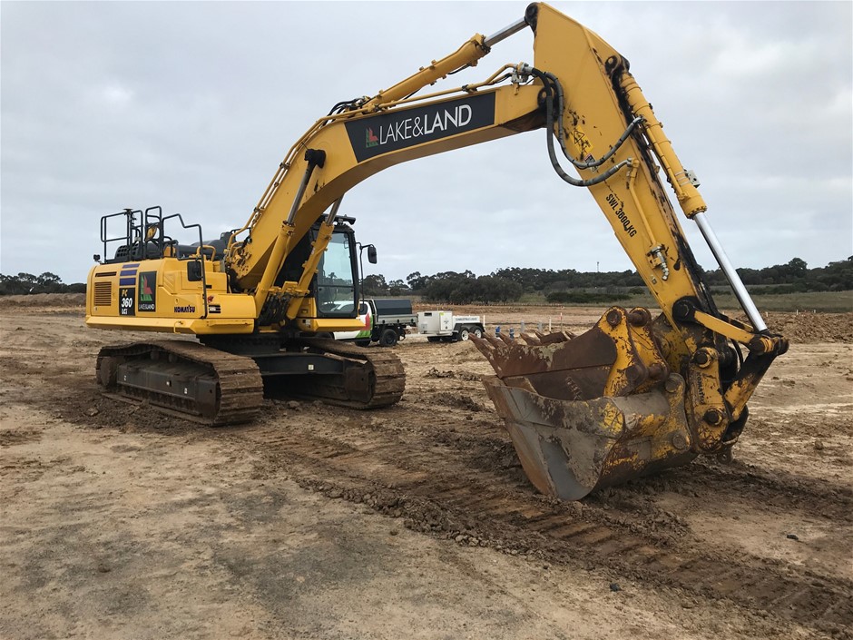 Excavators, Pad Foot Roller, Track Loader, Crane Truck