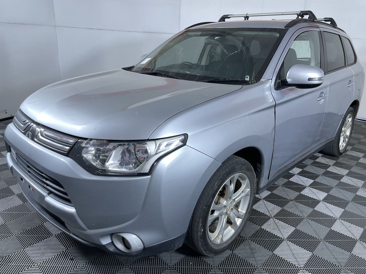 2013 Mitsubishi Outlander LS 4WD ZJ Turbo Diesel Automatic 7 Seats ...