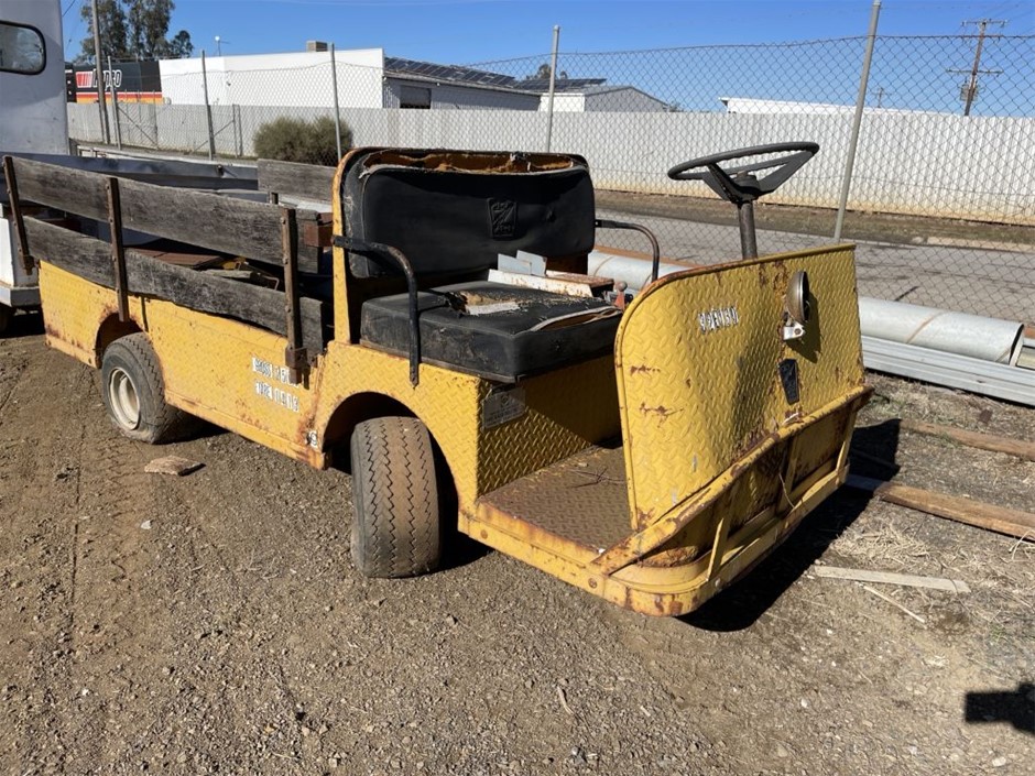 Non Operational TaylorDunn Yard Buggy Auction (00065053550) Grays