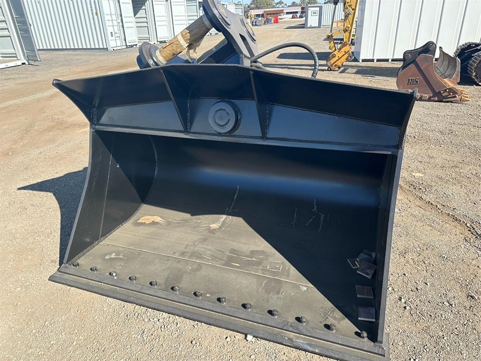 Unused Excavator Attachments -Toowoomba