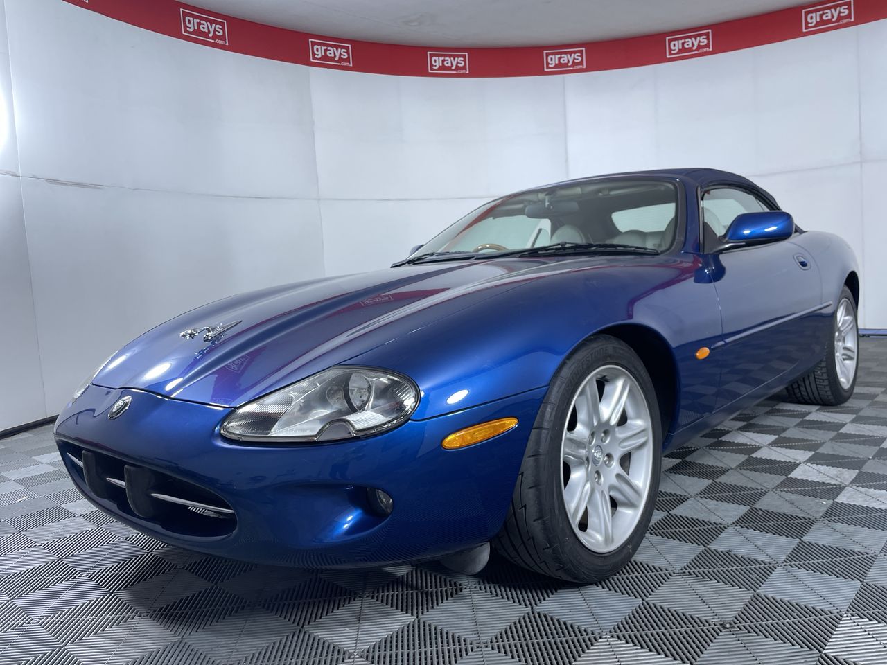1996 Jaguar Xk8 Automatic Convertible (Import)