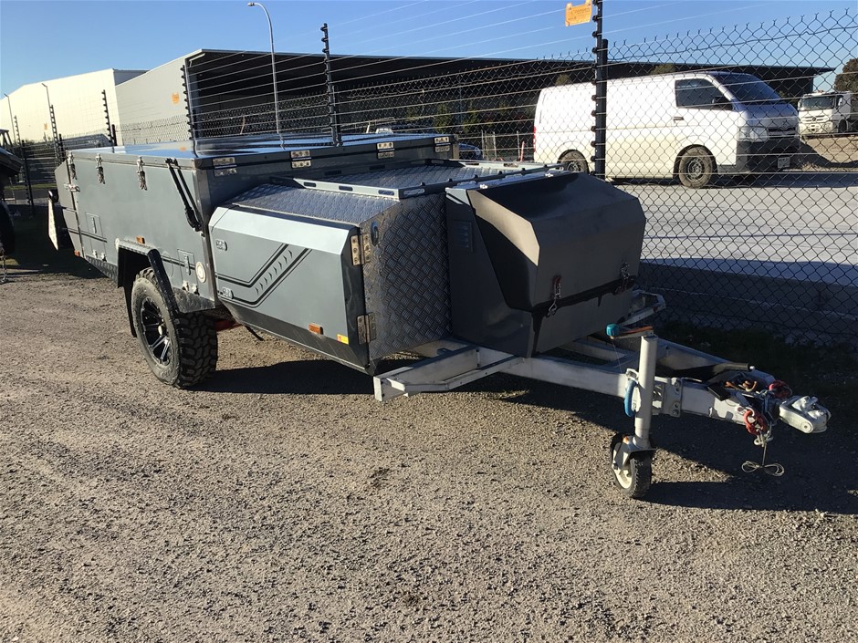 Unreserved - 2017 EZYTRAIL STIRLING LX MK2 CAMPER TRAILER Auction (0001