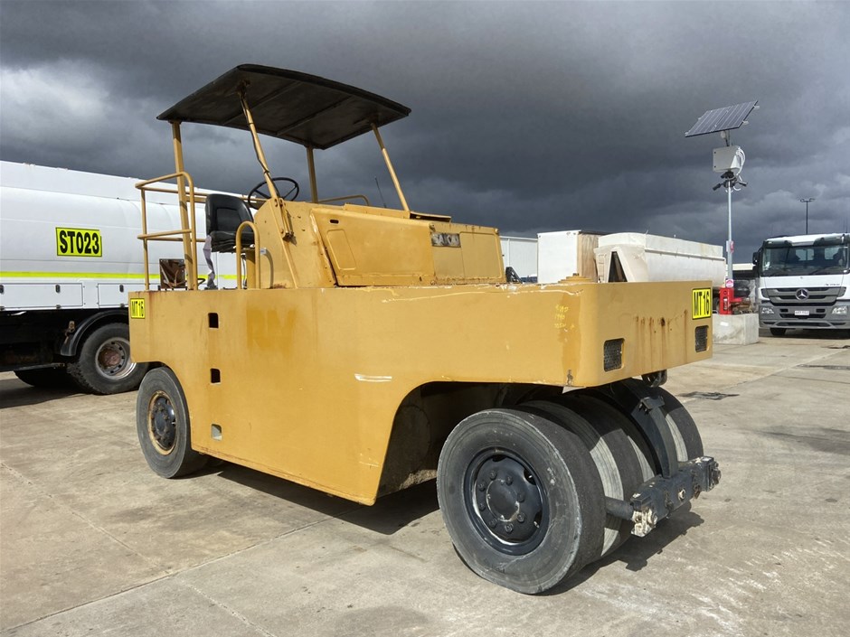 Sakai TS150 Multi Wheel Roller Auction (0006-9044084) | Grays