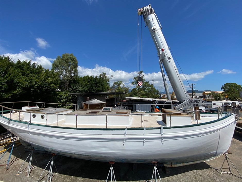 HAROLD COLLIS GAFF RIGGED PEARL LUGGER