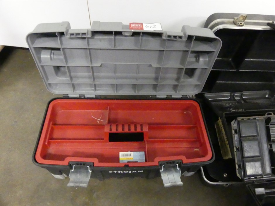 Carry cases Auction (0612-5053997) | Grays Australia