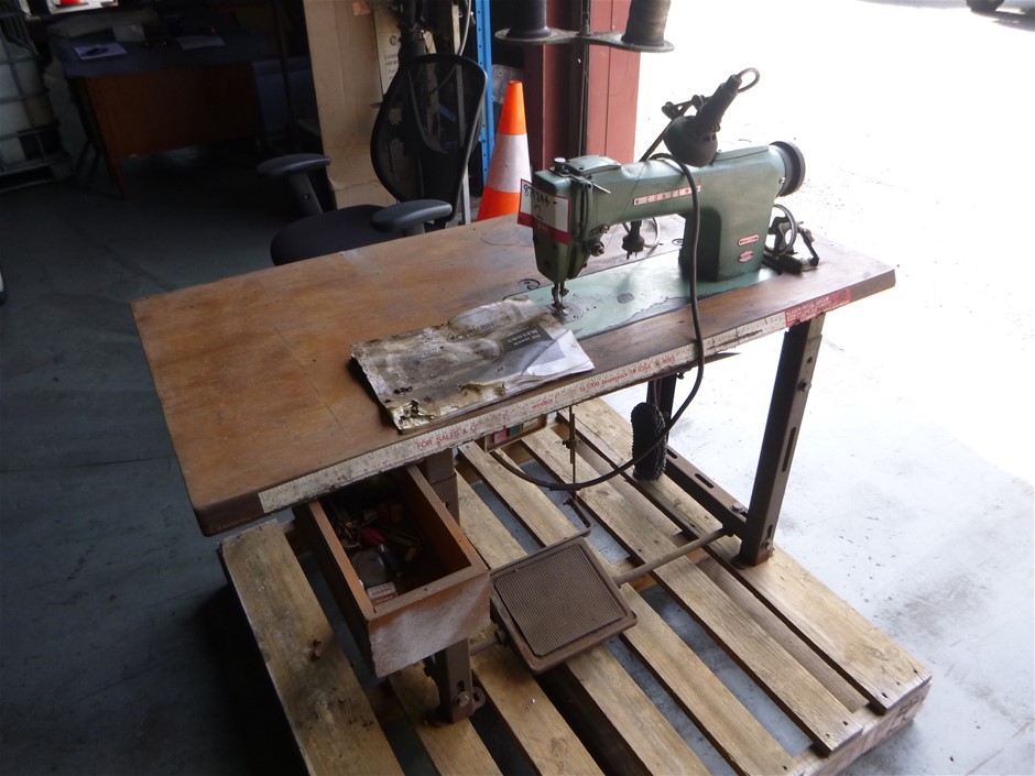 Consew 220B Industrial Sewing Machine Auction (00128017854) Grays