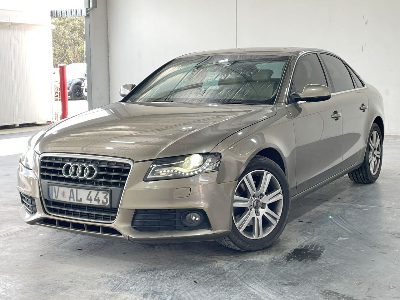 2010 Audi A4 2.0 TFSI B8 CVT Sedan