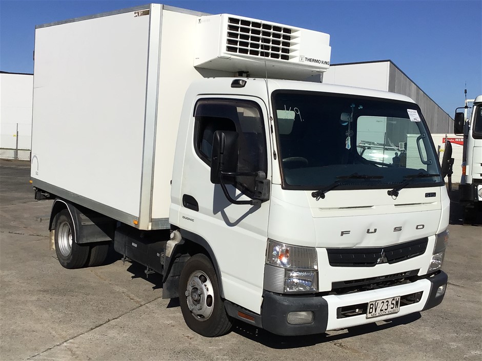 2012 Mitsubishi Canter L 7/800 4 x 2 Refrigerated Body