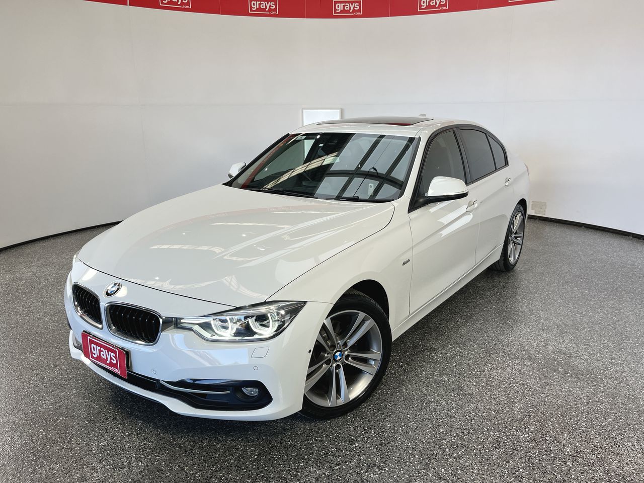 2015 BMW 3 Series 318i F30 LCI Automatic - 8 Speed Sedan